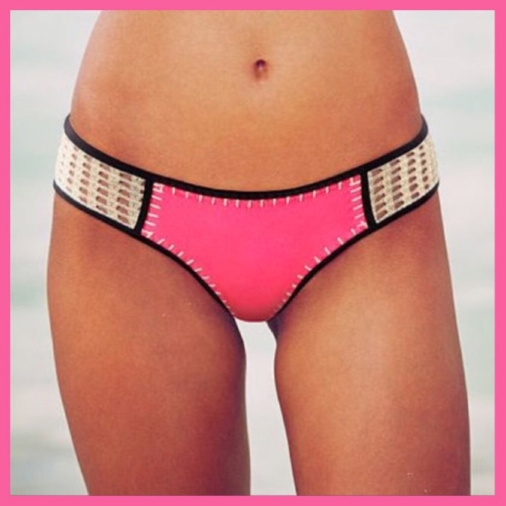 BRAND 🆕 w/ tag !!! VS bikini bottom